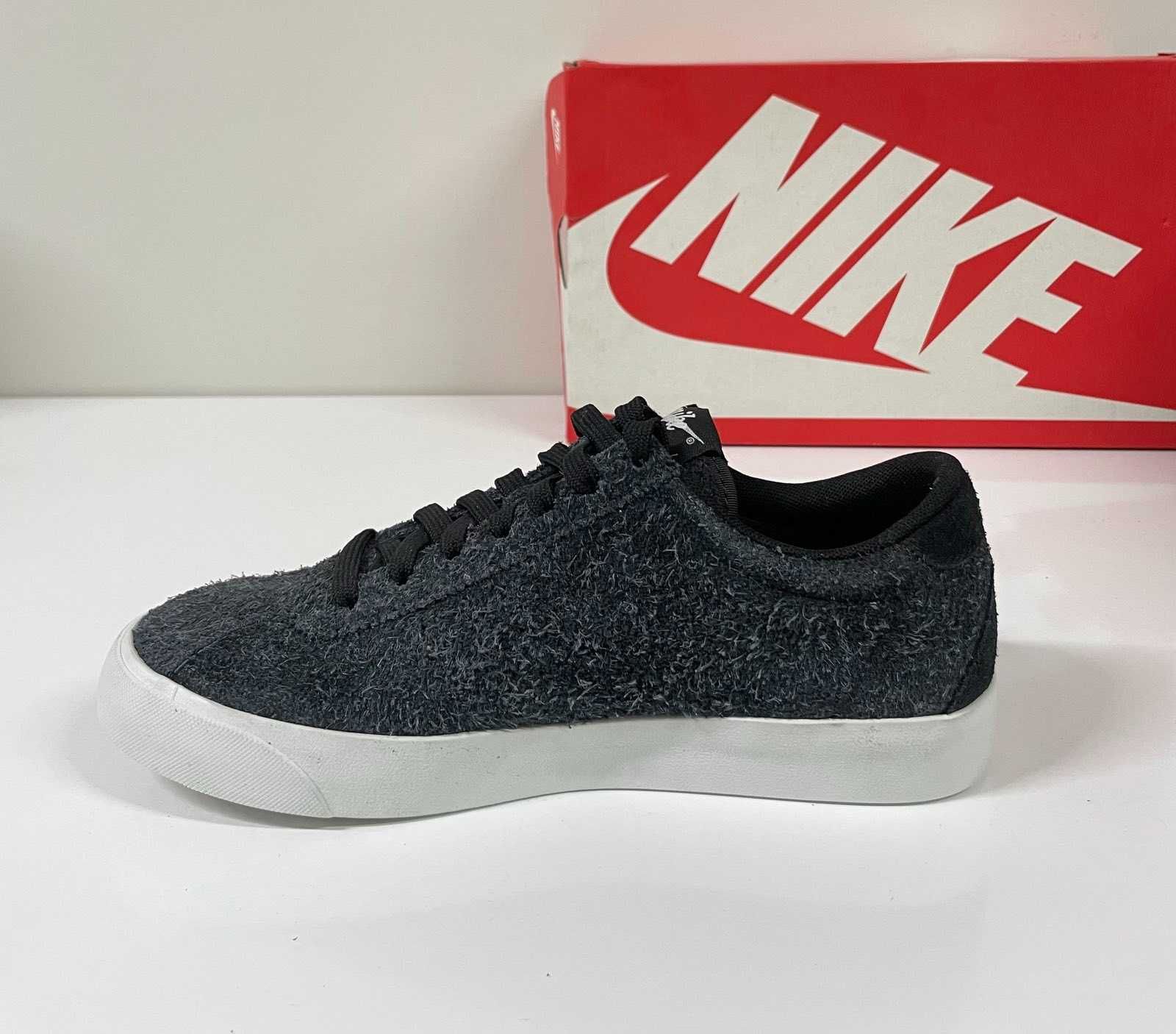 Nike Match Classic