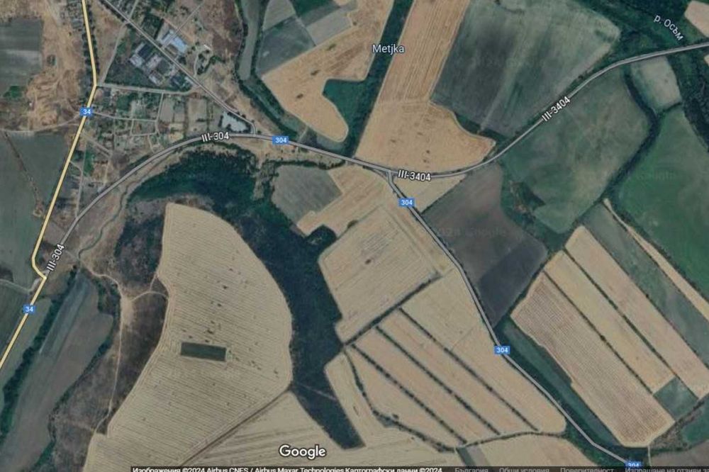 Земеделски парцел на кръстопът Плевен / Никопол / Белене!