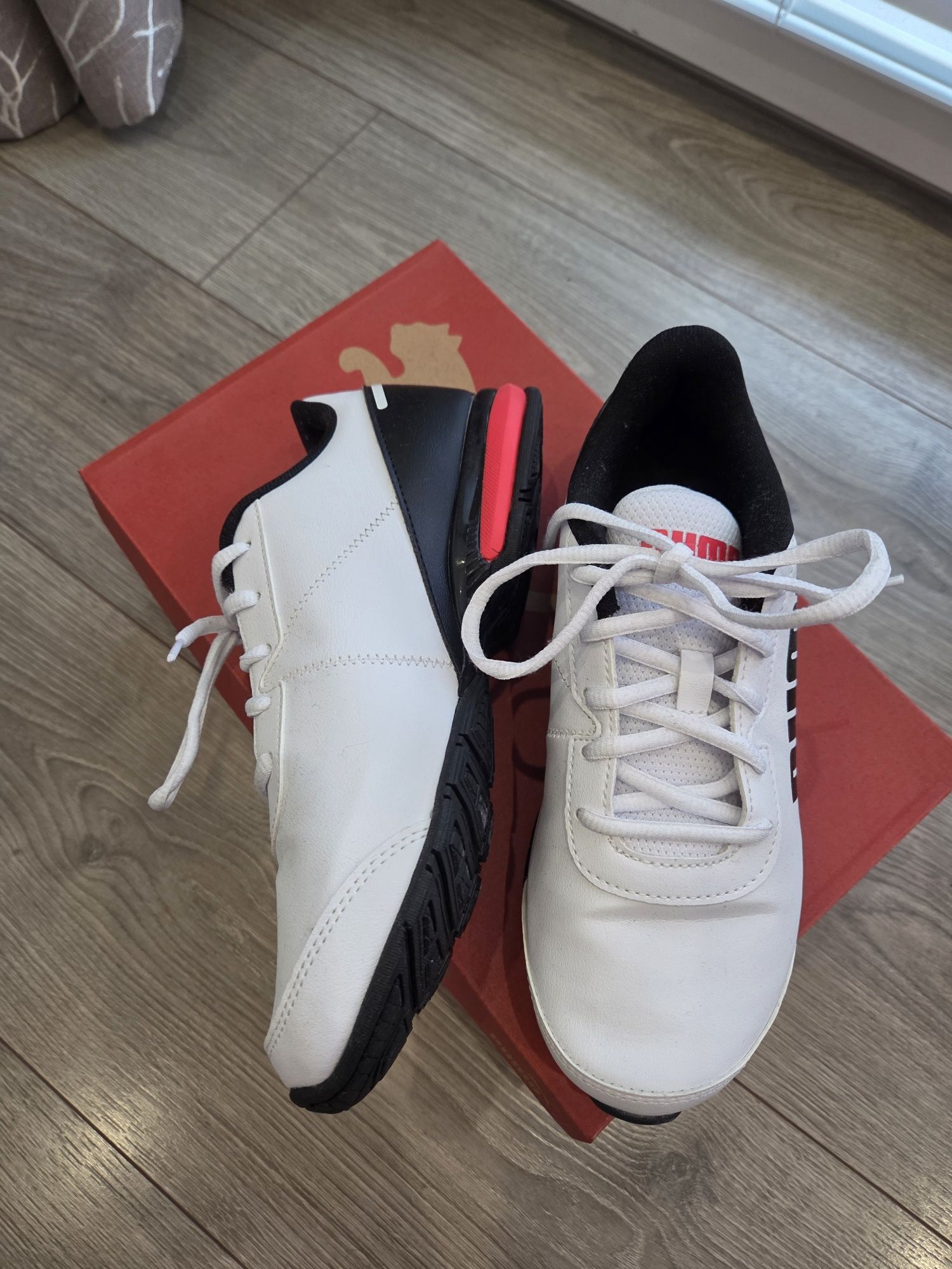 Продавам чисто нови маратонки Puma