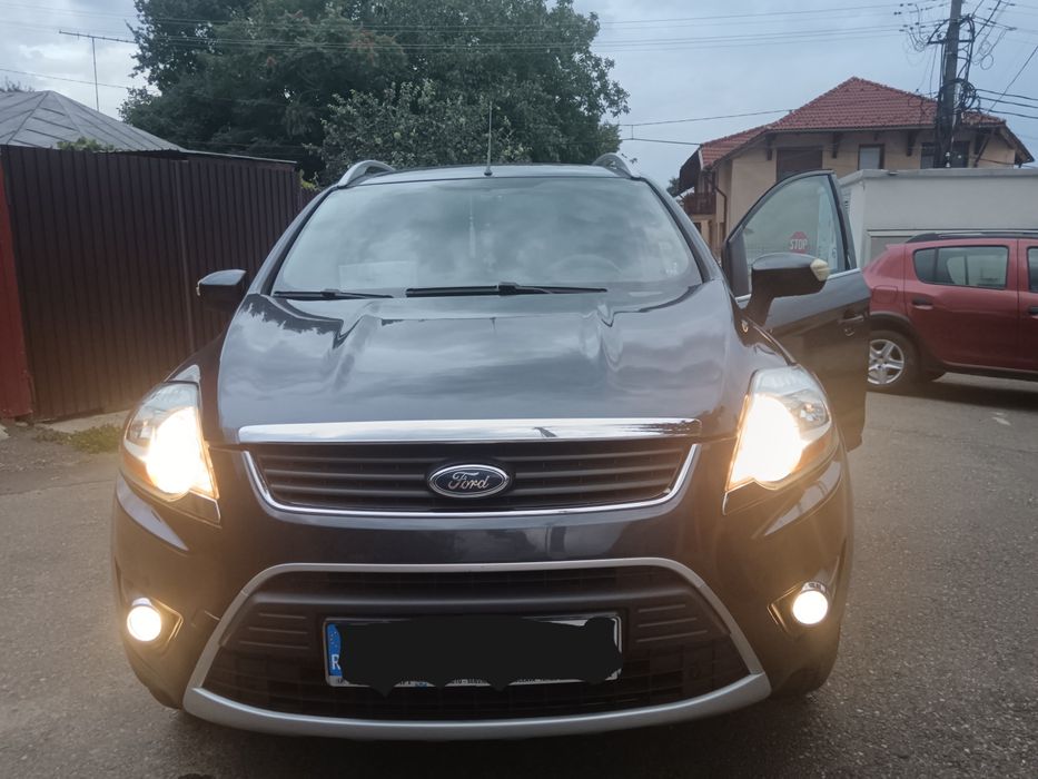 Vând Ford Kuga 2010