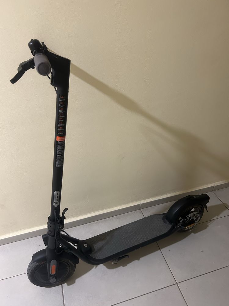 Електрическа тротинетка Segway Ninebot F25