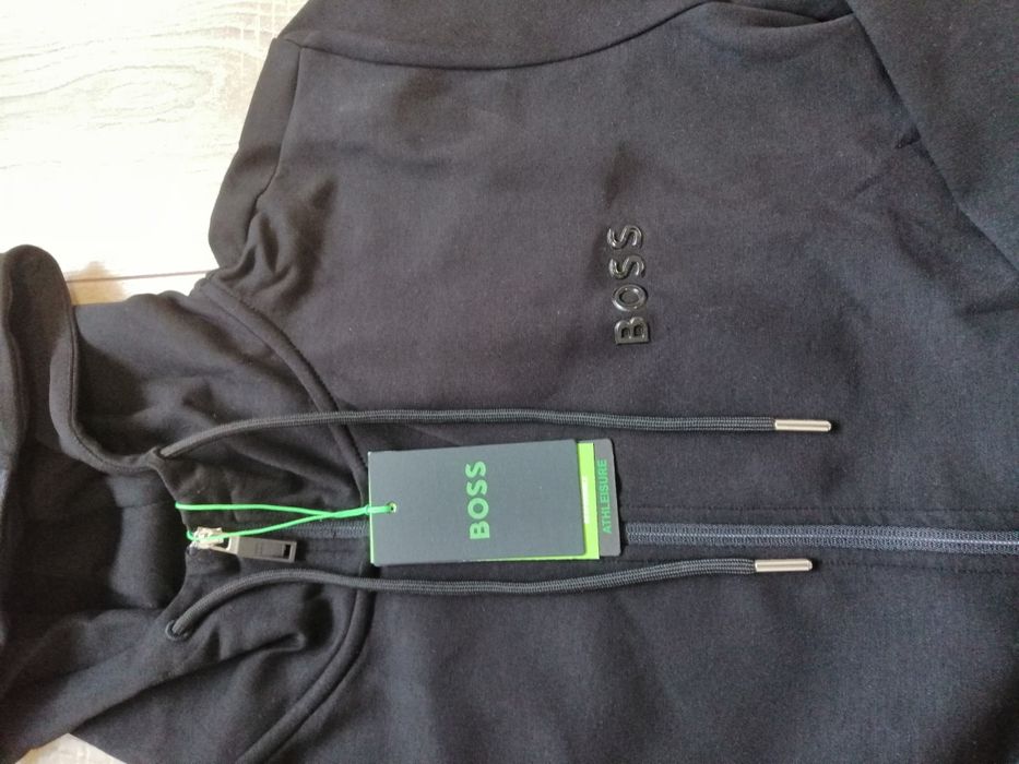 Hugo Boss мъжки спортен екип с качулка S