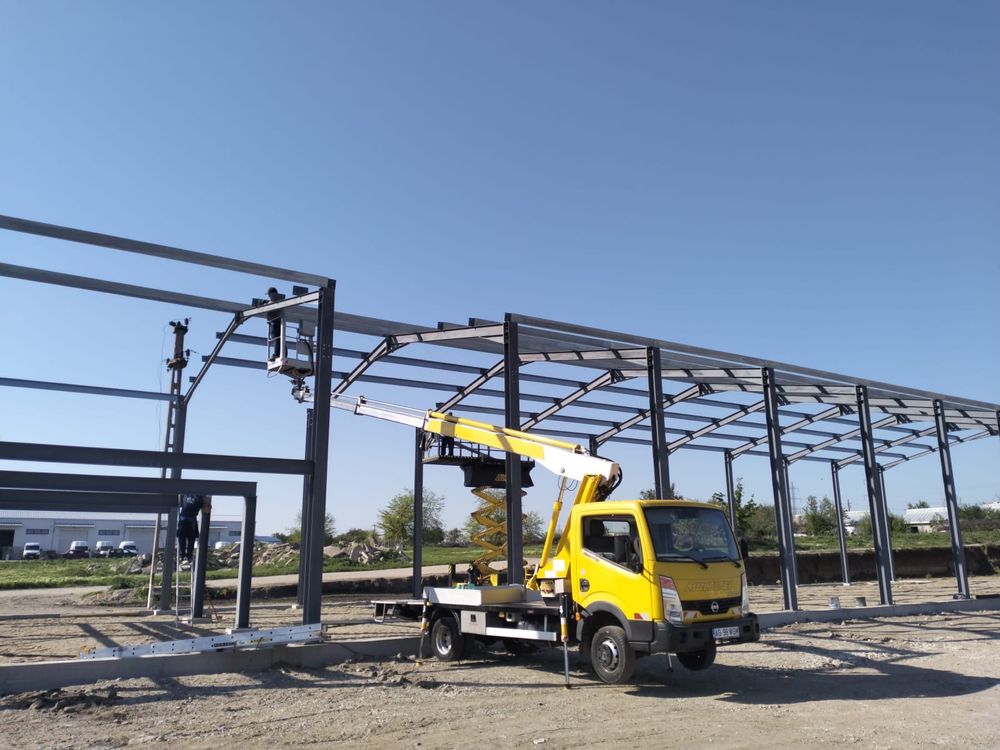 Inchiriez autonacela 16m