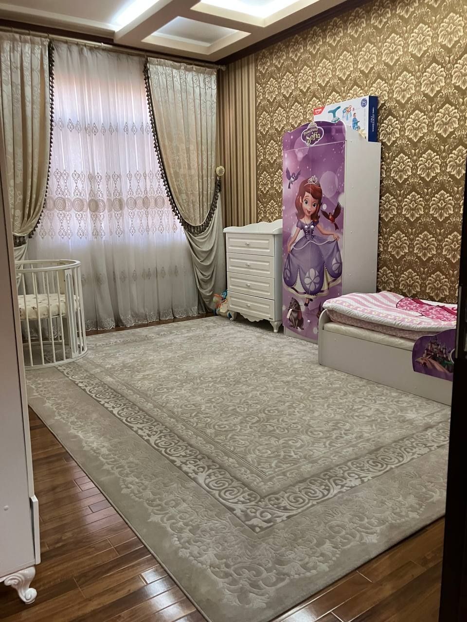 Большой, шикарный дом Ипакчилик