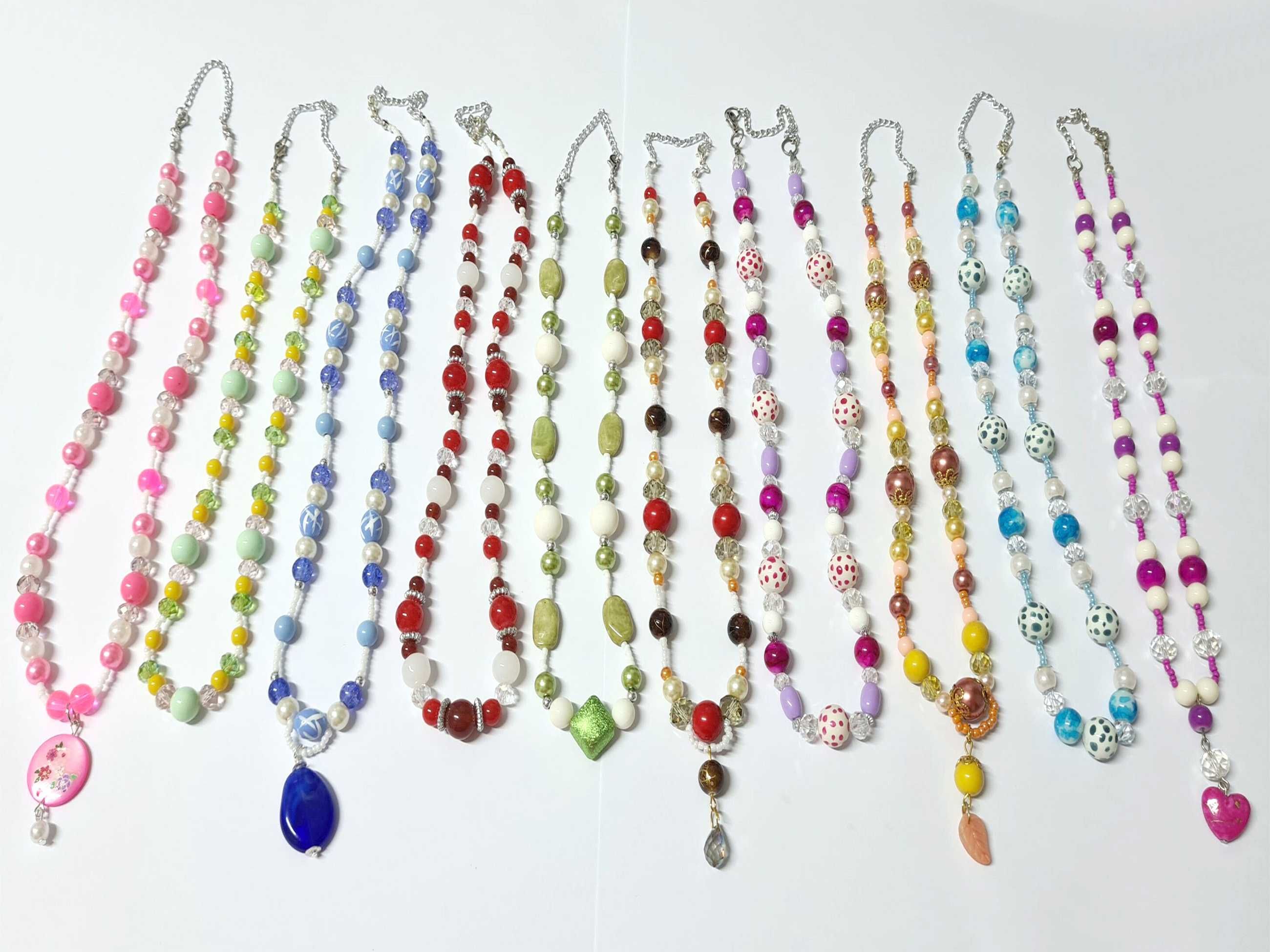 Reducere! 10 Coliere handmade diverse culori si modele, din margele