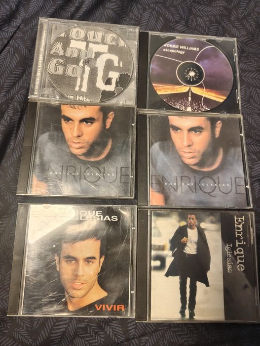 Касетки и дискове с музика