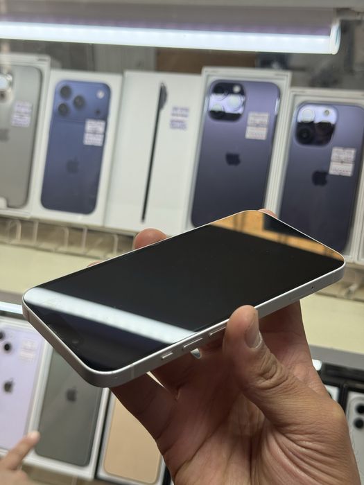  iPhone 13 5G 128gb zd/a starlight всё работает