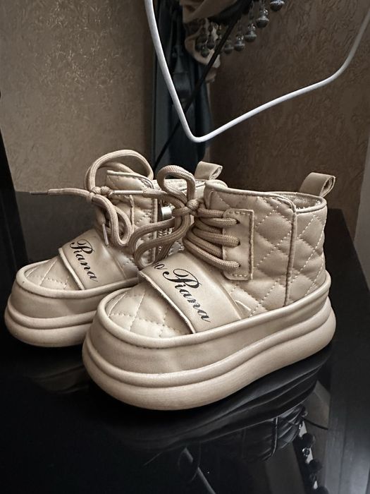 Обувь детская ! В хорошем состояний! Почти новая