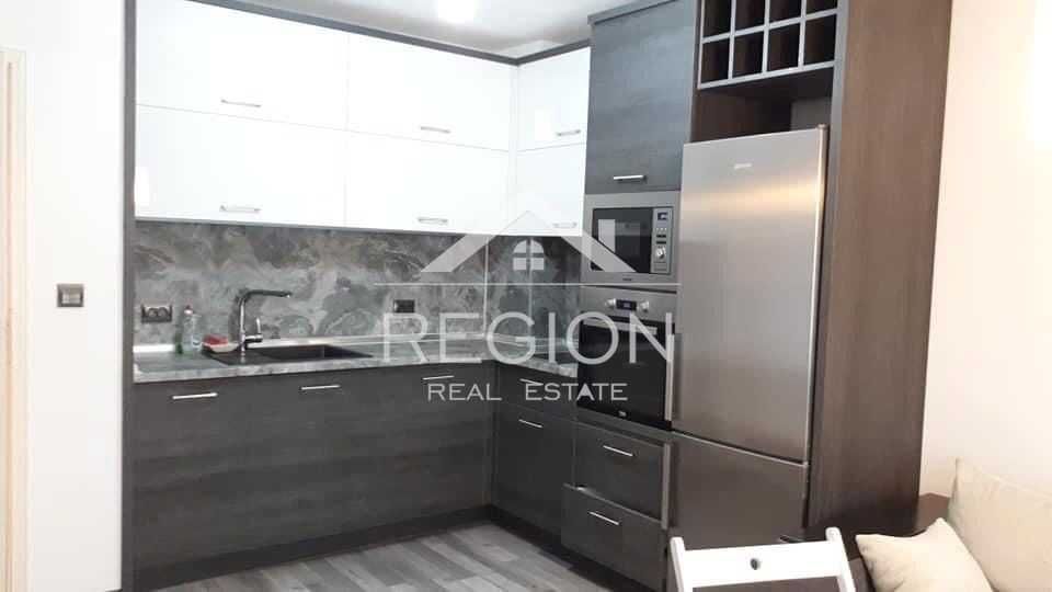 Дава се под наем Двустаен апартамент в Варна, Спортна зала - 56 кв.м за 433.5 € - Снимка #1