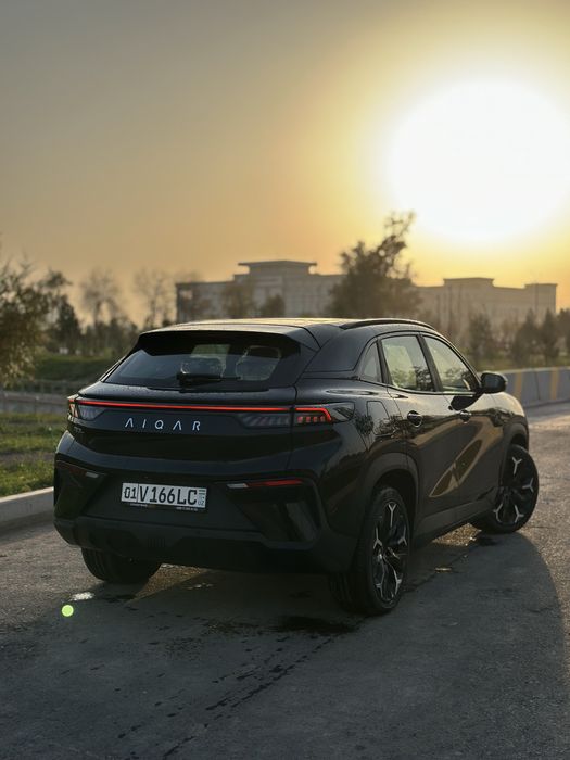 AIQAR EQ7 Qora 2024 Chery