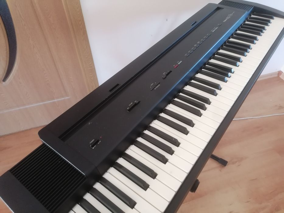 Roland EP-7 II pian digital dinamic orga