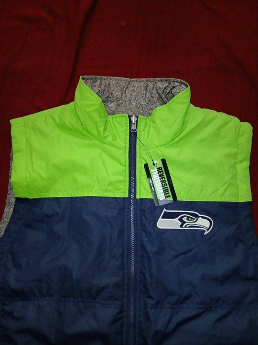 Из Америки, утеплённая жилетка бренда Seattle Seahawks