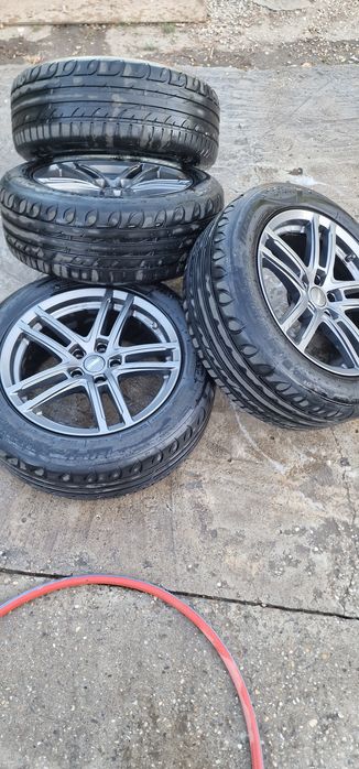 Vând jante aluminiu R17