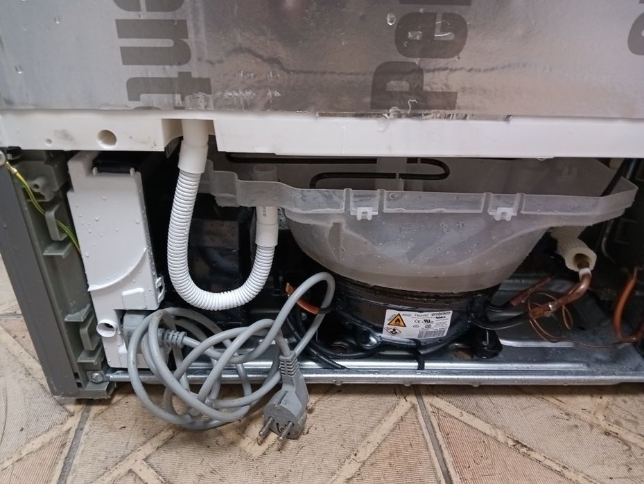 Иноксов комбиниран хладилник с фризер Бош Bosch A+++ 2 години гаранция