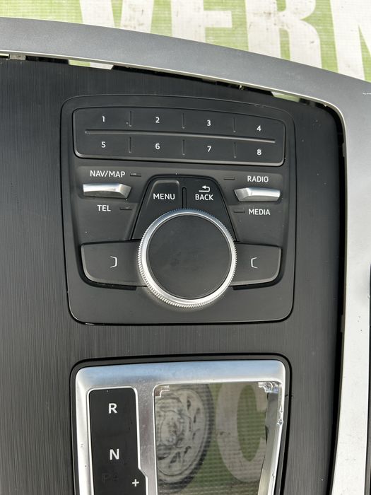 Touch pad , panou comanda navigație Audi Q5 FY