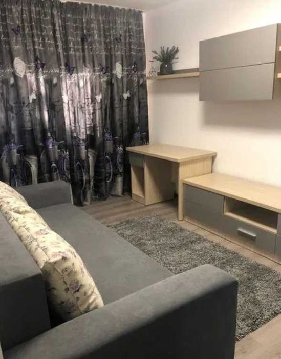 Дава се под наем Двустаен апартамент в Пловдив, Център - 67 кв.м за 178.5 € - Снимка #1