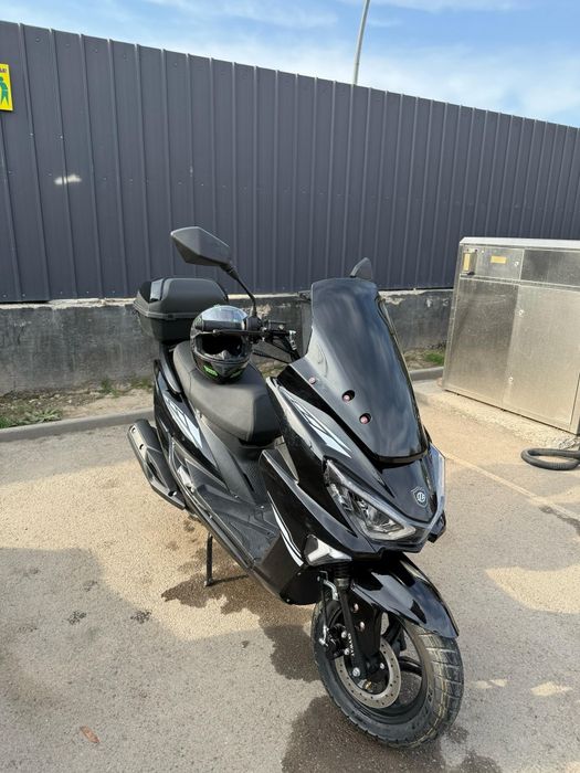 Мопед продам Макси