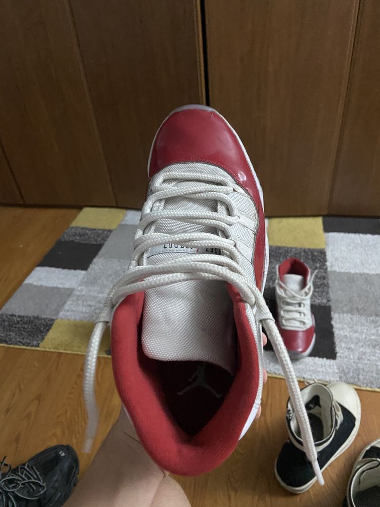 Adidasi Jordan 11 Cherry Originali