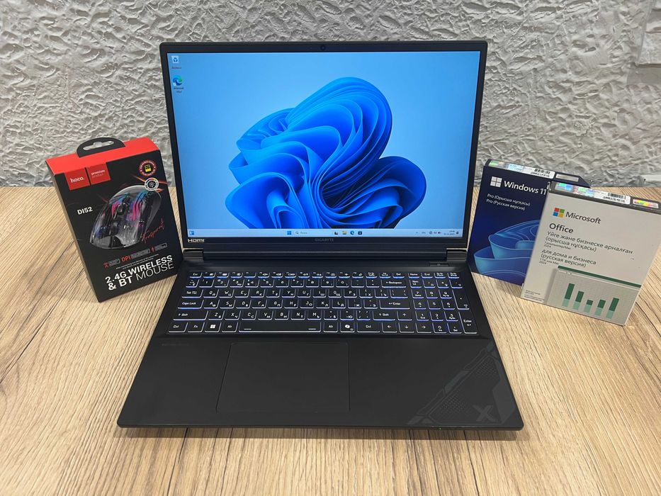 Игровой ноутбук GIGABTYTE G6X /Core i7-13650HX/16GB/1TB/RTX4050-6GB
