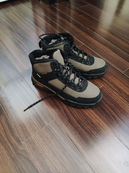 Продаём мужские ботинки !