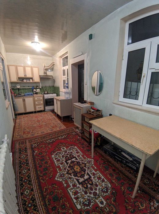 Продается своя 3/1/5 на Кара су 1. Напротив базарчика