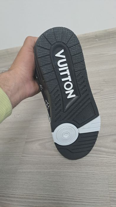 Adidasi Louis Vuitton Calitate Premium