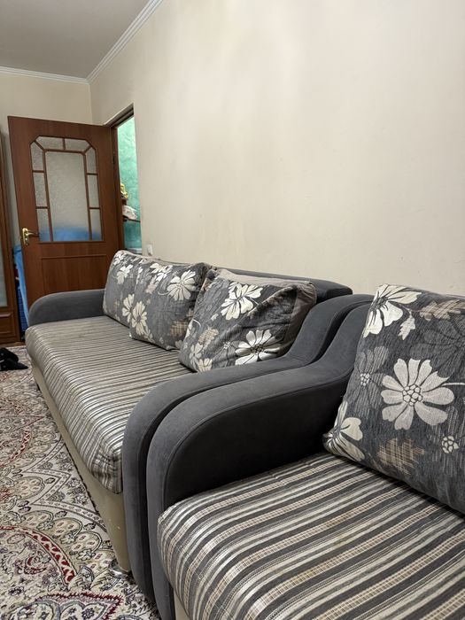 Диван в хорошем состоянии!