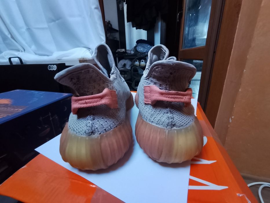 Adidas Yeezy маратонки