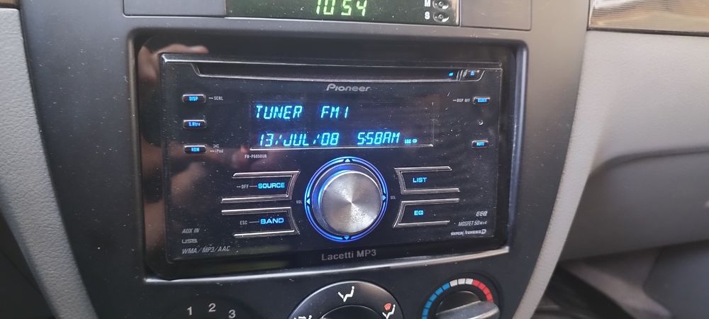 Продам автомагнитолу Pioneer 6050