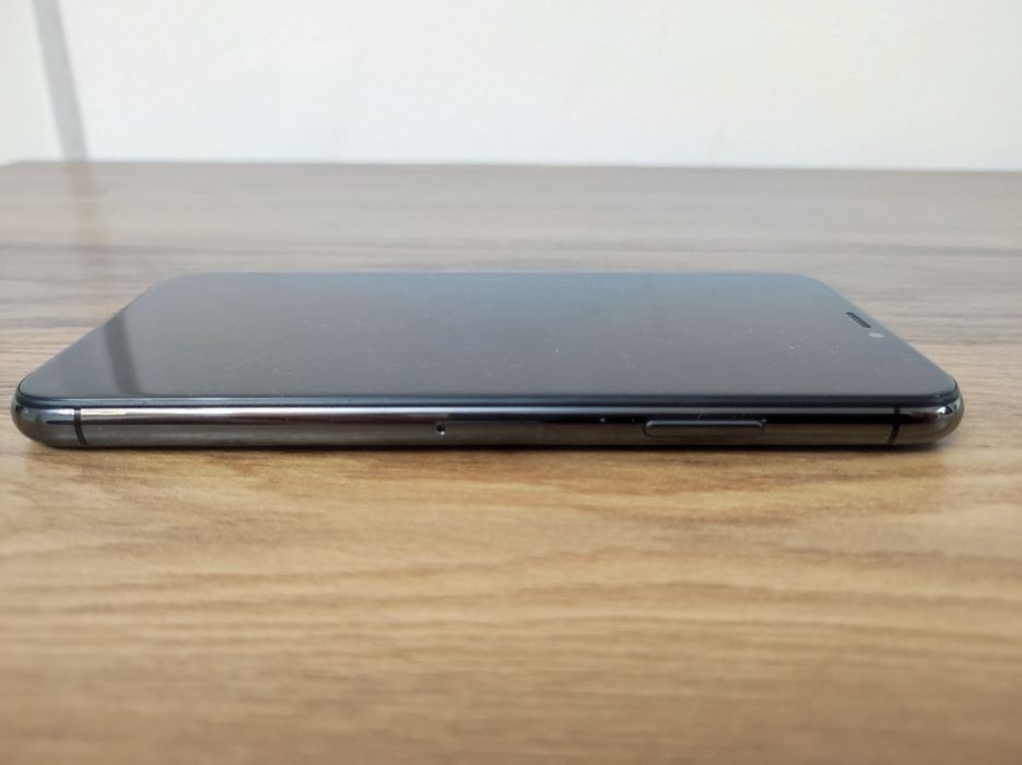 iPhone XS 64GB Space Gray  – Отлично състояние.