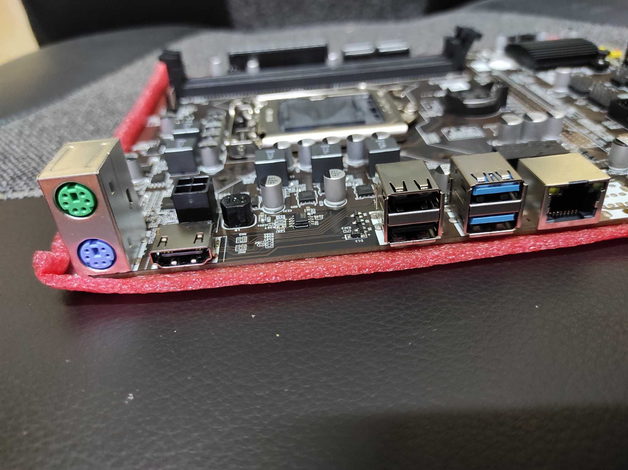 для Майнинга BTC B250C, Rev 1.2 Soket LGA1151 (Intel), ОЗУ 2xDDR4 16Гб
