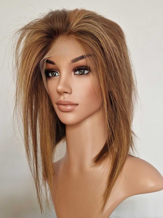 Естествена медено руса перука със светли кичури и дантела 13х4