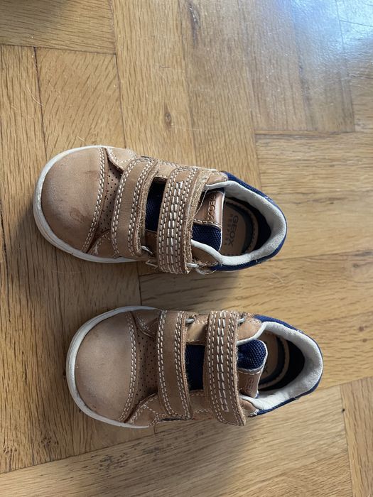 Бебешки обувки Geox 21 номер