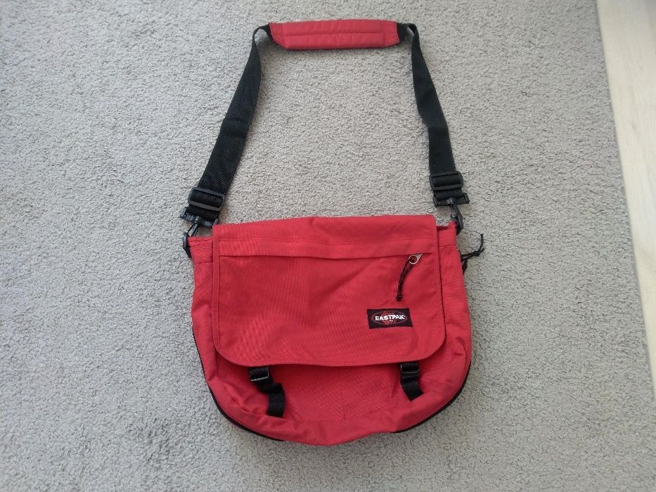 vand geanta EASTPACK sport,produs de calitate import Germania
