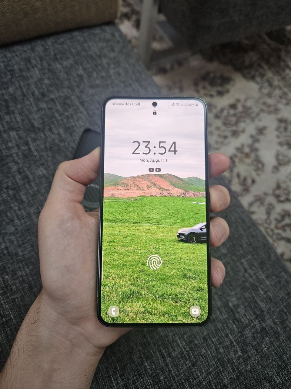 Samsung Galaxy S22 128gb - oynasi dars ketgan