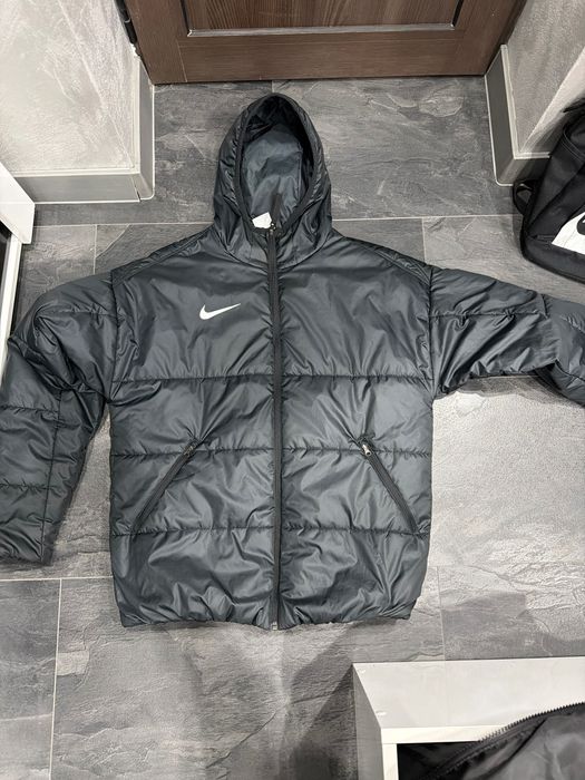 Мъжко зимно яке Nike