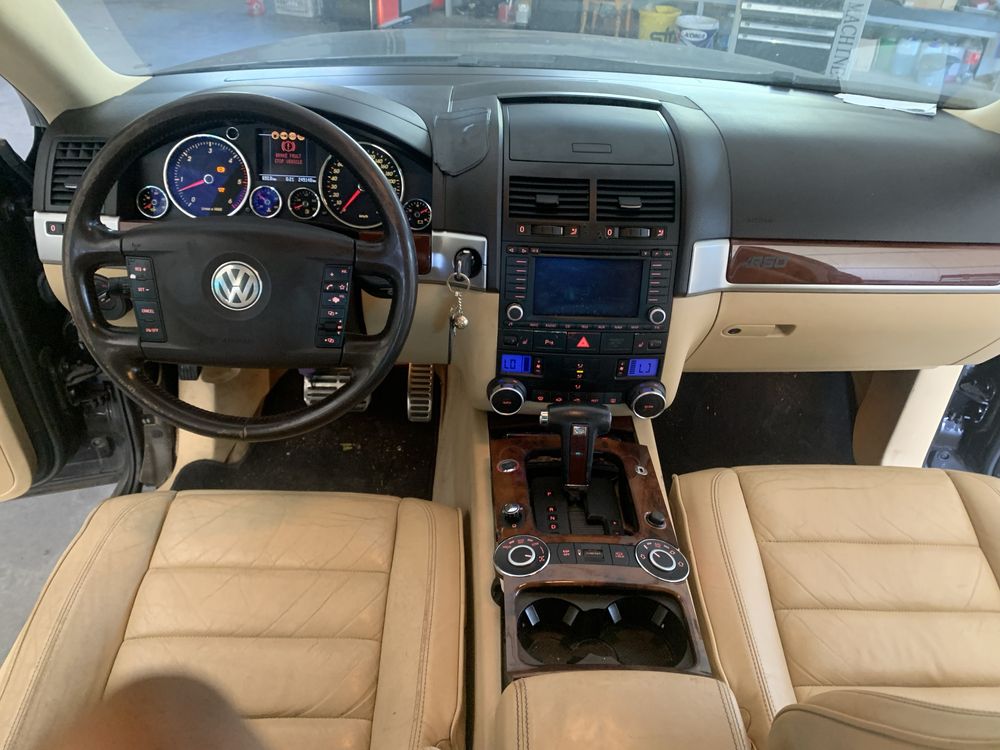 Dezmembrez VW Touareg 5.0 R Line