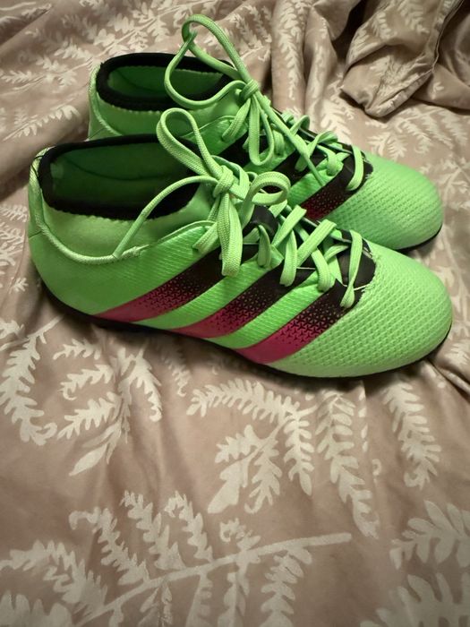 Vand ghete fotbal Adidas 16.3