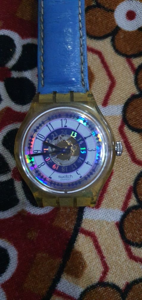 Продавам часовник. swatch .swiss