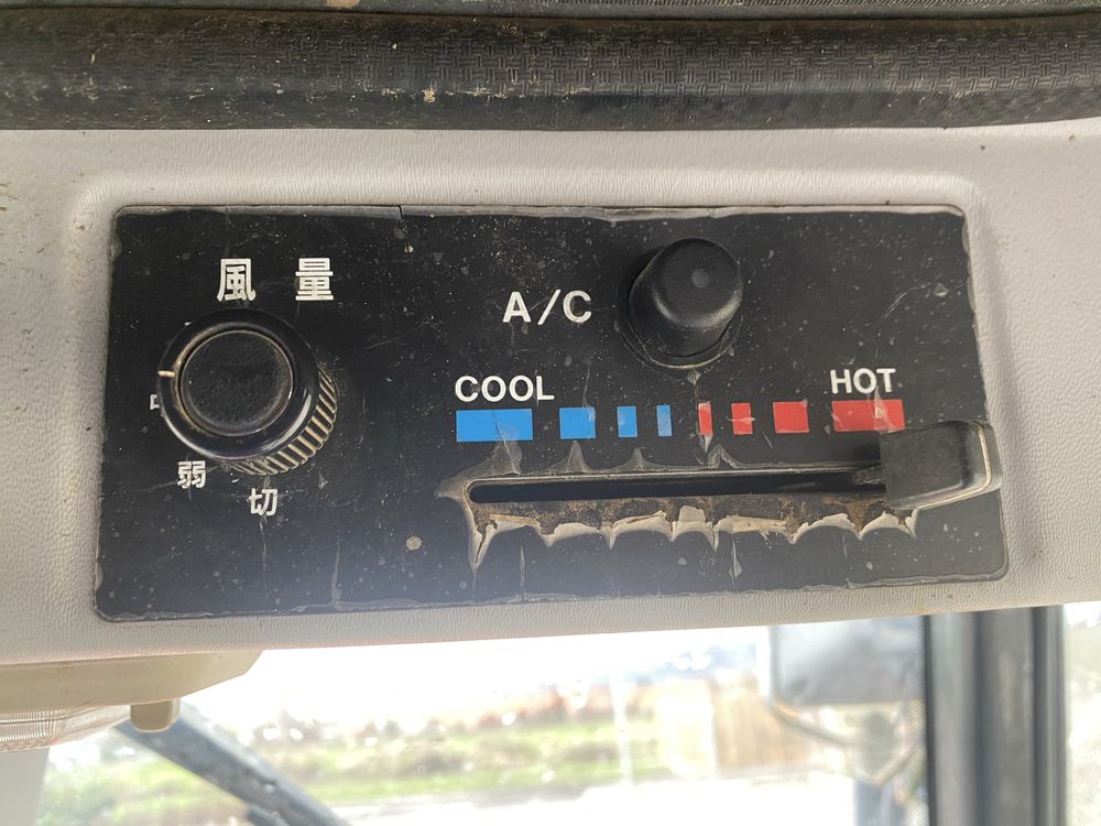 Tractor  Yannmar 4x4 cu clima