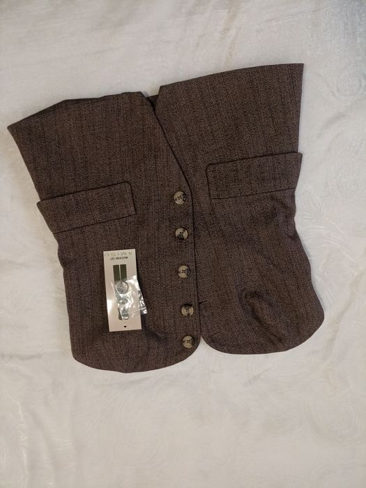 Бюстиета и риза,нови и в отлично състояние