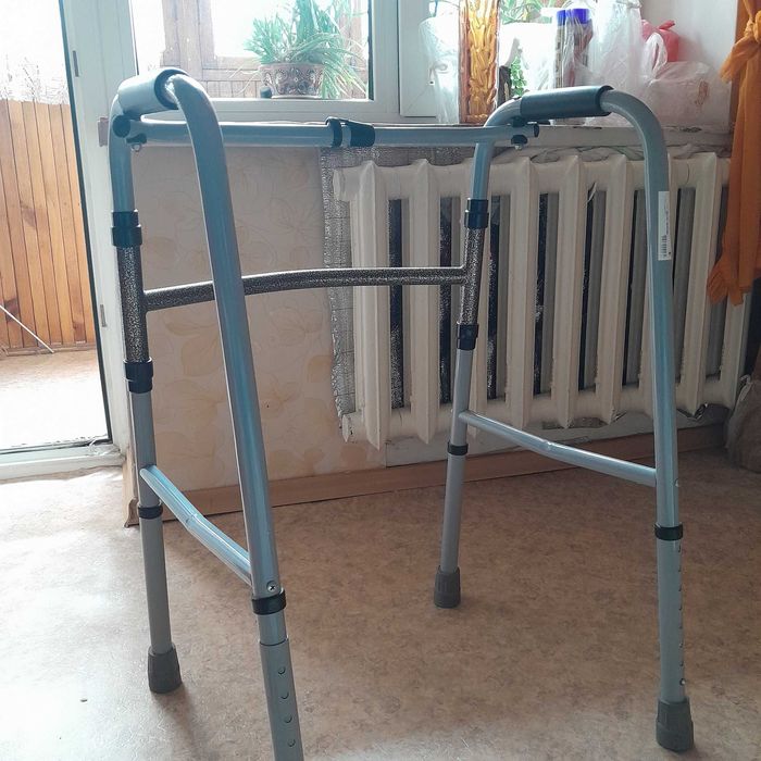 Ходунки медицинские для инвалидов