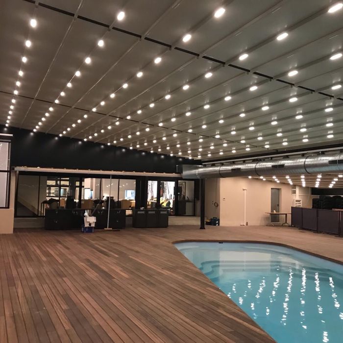 тенти тип Пергола