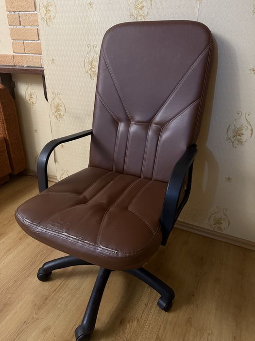 Продам кресло офисное