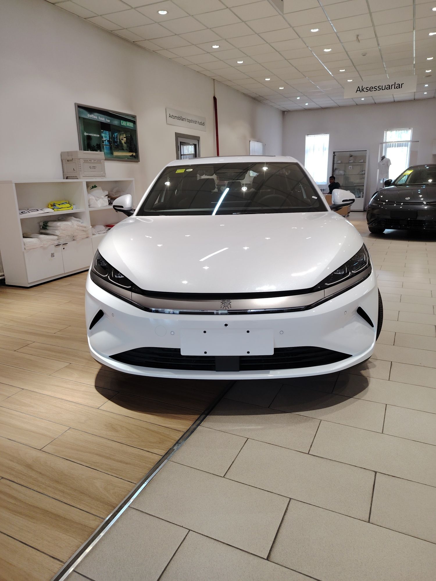 Byd Qin L 525km ev