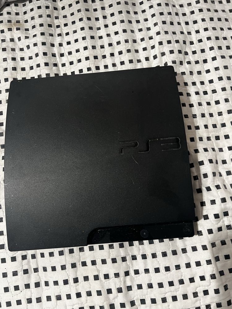 Продавам Playstation 3 с игри подарък
