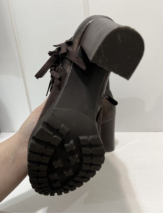 Дамски боти с ток