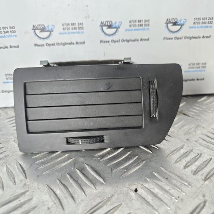 Grile ventilatie dreapta fata Opel Astra H GTC