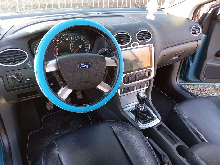 Schimb/vând Ford focus cabriolet