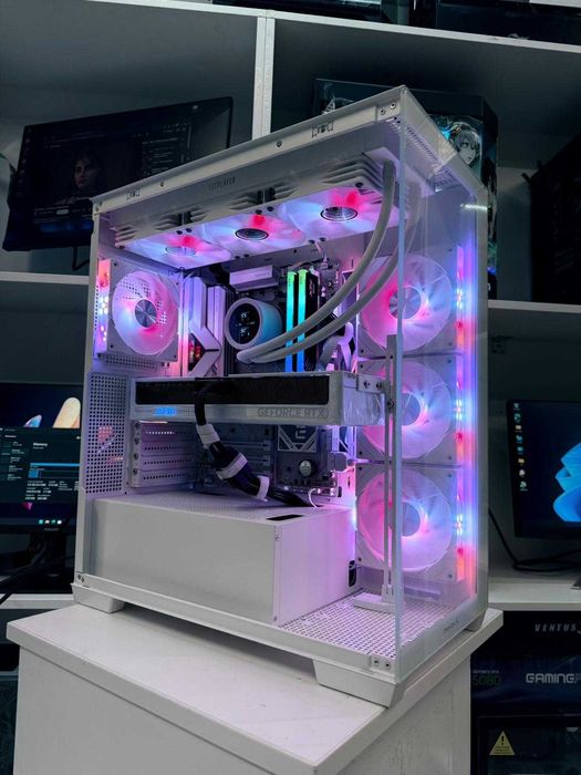 Calculator White Ryzen 7 7800x3d,Ram 32GB/1TB/RTX 5070/Garantie 3 ani!